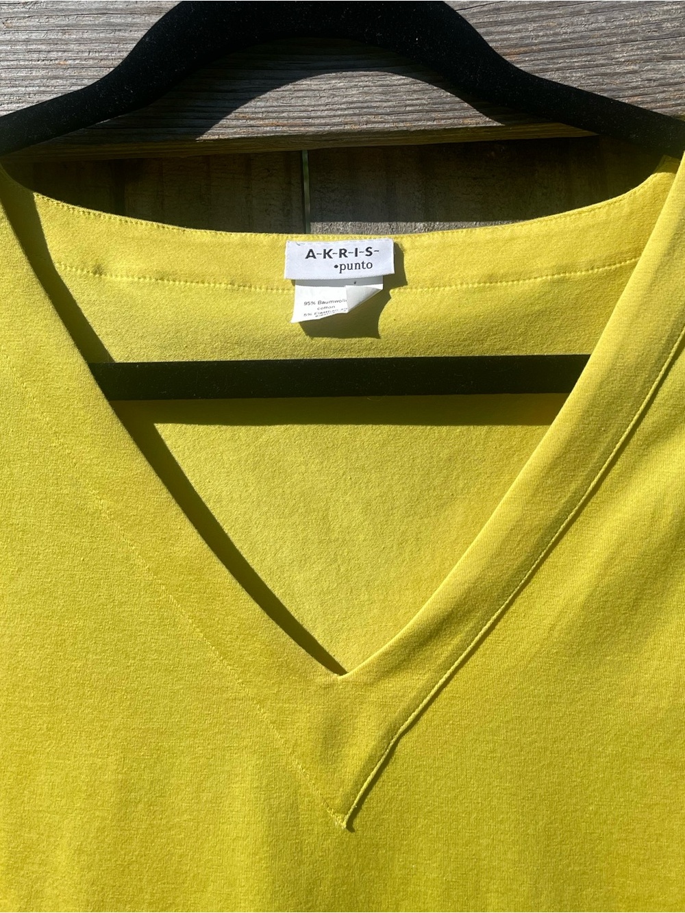 Akris Punto Bright Lime V-Neck Sleeveless Tank Sz 10 - Picture 2 of 9